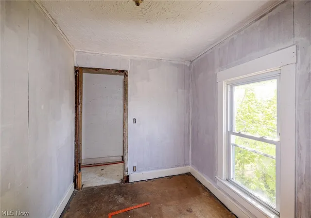 2nd image of 1107 W 2nd St, Lorain, OH 44052 | MLS# 5206626