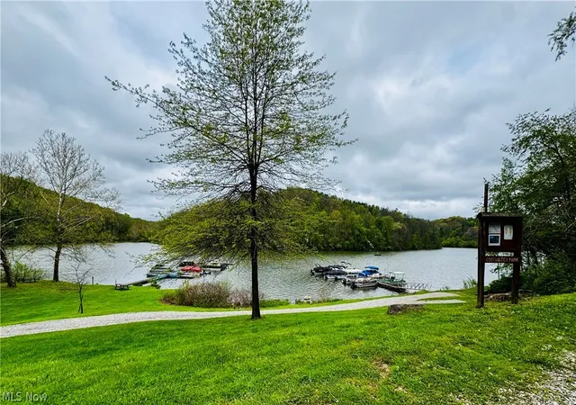 4th image of 71100 Skyline Dr, Piedmont, OH 43983 | MLS# 5206646