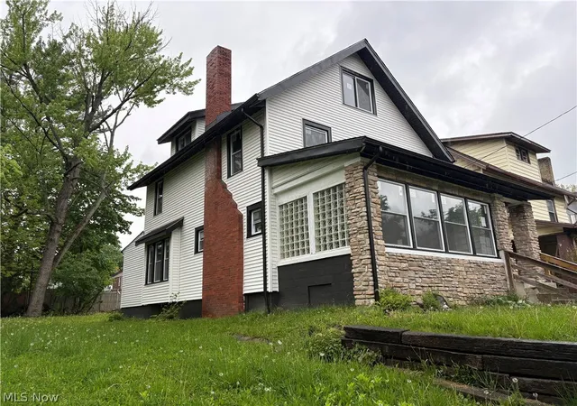 1st image of 112 Burton Ave, Akron, OH 44302 | MLS# 5206509