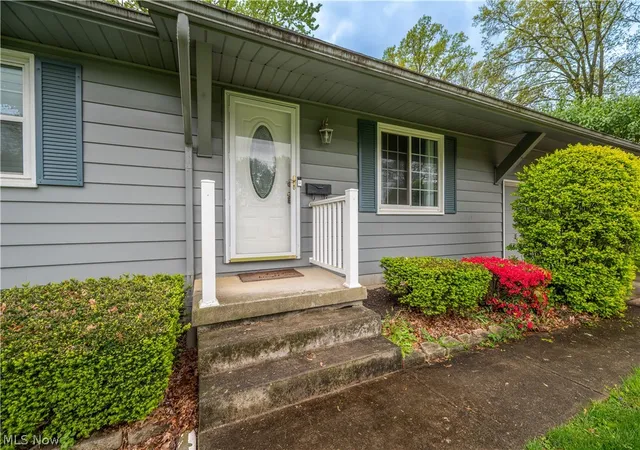 3rd image of 4829 New Rd, Youngstown, OH 44515 | MLS# 5206673