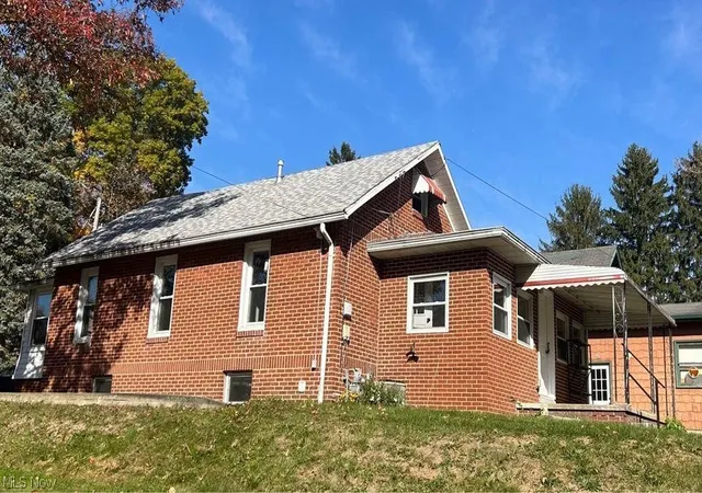 Photo 2 of Sale Pending at 665 Gilbert Ave, Mansfield, OH 44907 | MLS# 5206764 | Listing updated on 2026-08-03