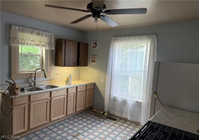 Photo 4 of Single family home for sale at 609 7th Avenue, Parkersburg, WV 26101 | MLS# 5206778 | Listing updated on 2026-09-01