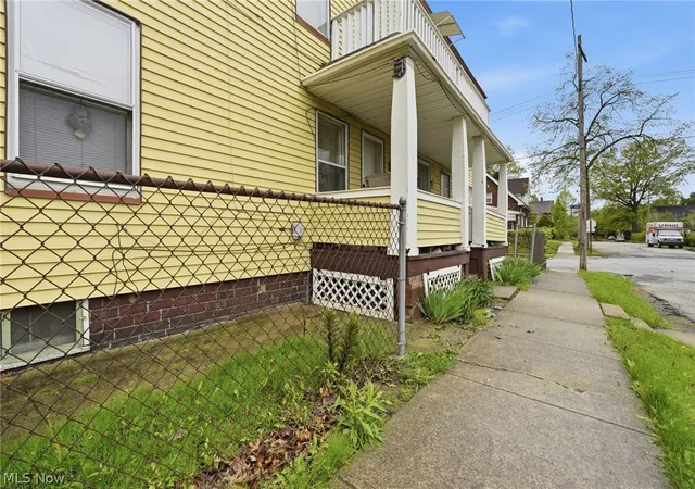 Homes for sale in Cleveland, OH | 689 Midland Ave, Cleveland, OH 44110 | MLS# 5203601