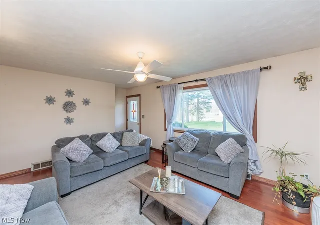 4th image of 19157 Howe Rd, Strongsville, OH 44136 | MLS# 5206852