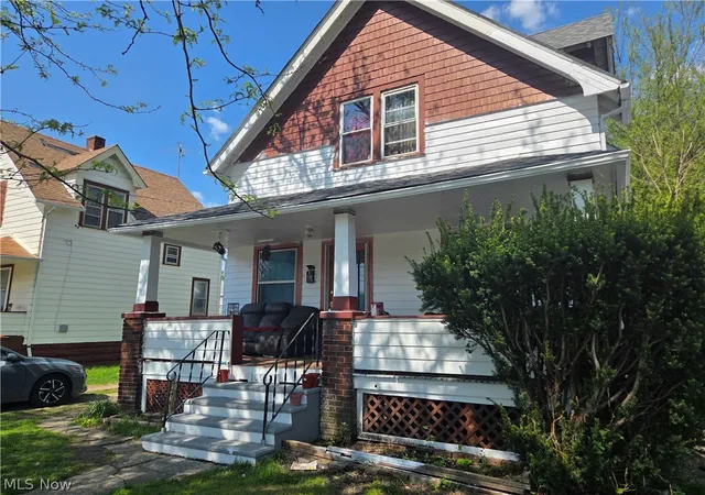 Homes for sale in Cleveland, OH | 10918 Oliver Rd, Cleveland, OH 44111 | MLS# 5206890