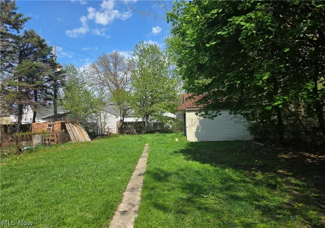 Homes for sale in Cleveland, OH | 10918 Oliver Rd, Cleveland, OH 44111 | MLS# 5206890