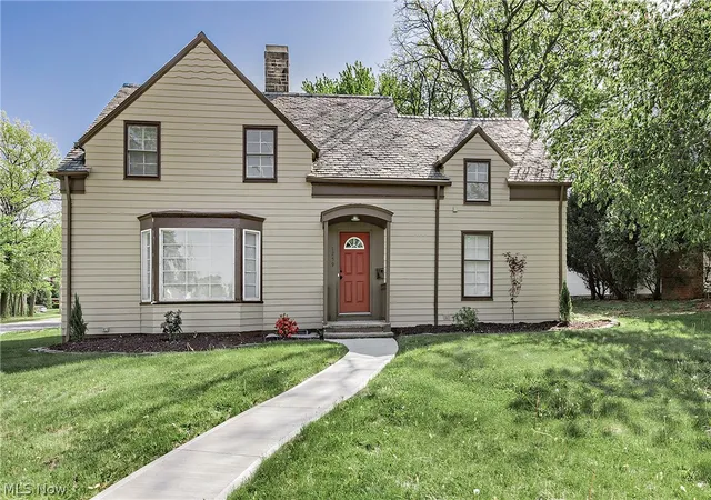 Photo 2 of Sale Pending at 1259 Hereford Rd, Cleveland, OH 44118 | MLS# 5206975 | Listing updated on 2026-06-17