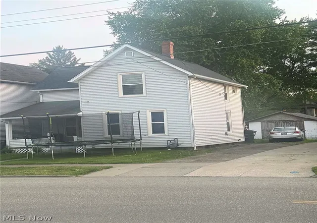 Homes for sale in Dover, OH | 436 Race St, Dover, OH 44622 | MLS# 5207019
