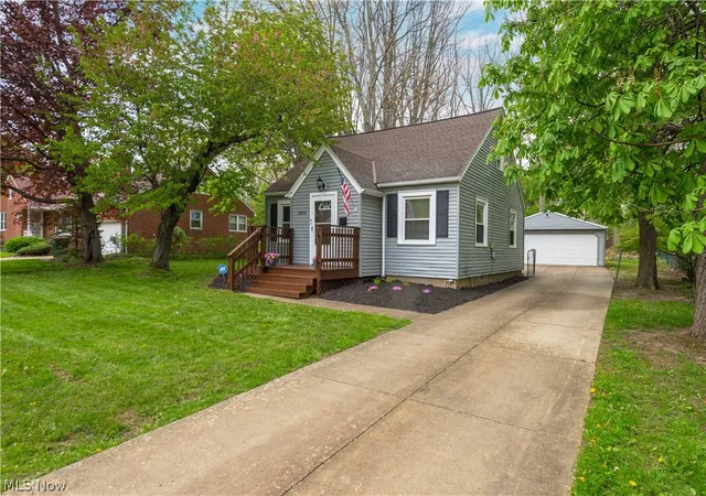 1st image of 2019 Beverly Hills Dr, Richmond Heights, OH 44143 | MLS# 5206994