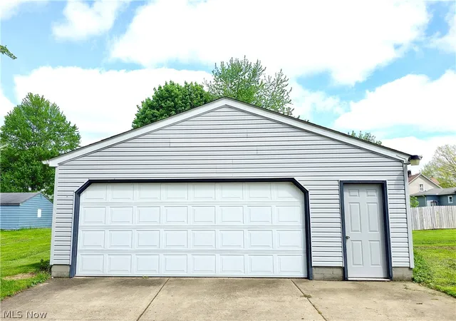 5th image of 664 Tenney Ave, Campbell, OH 44405 | MLS# 5206983