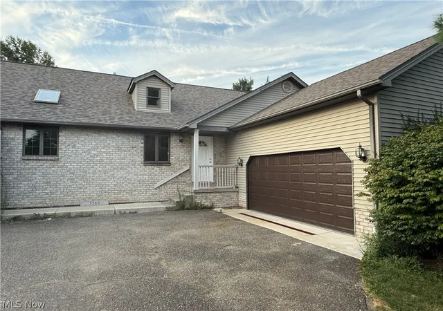 3rd image of 3580 E Western Reserve Rd, Poland, OH 44514 | MLS# 5196915