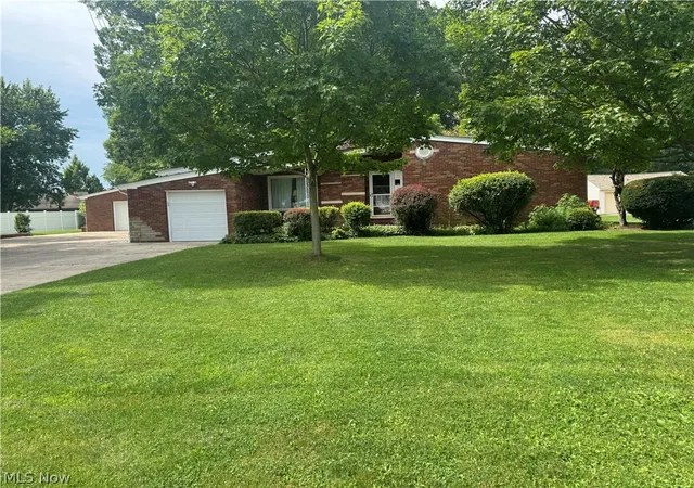 Photo 2 of Single family home for sale at 4847 Norquest Blvd, Youngstown, OH 44515 | MLS# 5206923 | Listing updated on 2026-10-01