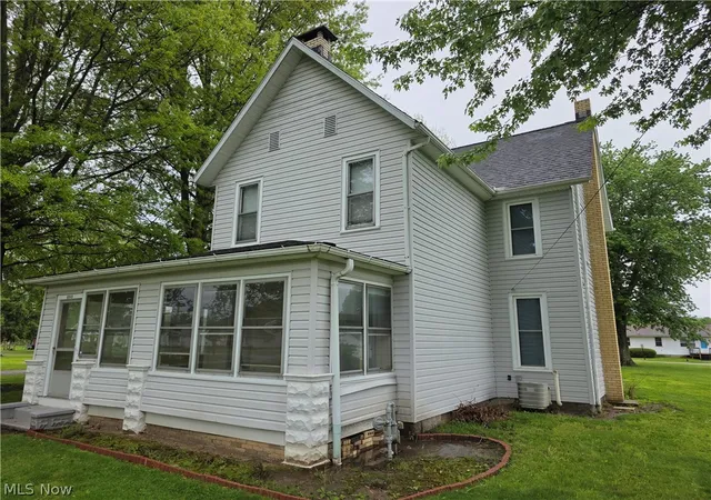 Homes for sale in Newcomerstown, OH | 60951 County Road 9, Newcomerstown, OH 43832 | MLS# 5206527
