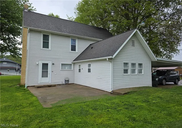 Homes for sale in Newcomerstown, OH | 60951 County Road 9, Newcomerstown, OH 43832 | MLS# 5206527