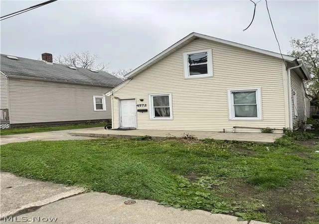 Homes for sale in Cleveland, OH | 4572 Niessen Ct, Cleveland, OH 44109 | MLS# 5204846