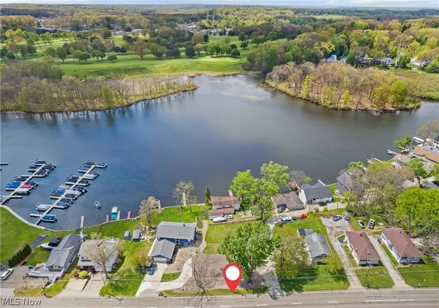 3rd image of 3870 S Main St, Green, OH 44319 | MLS# 5206945