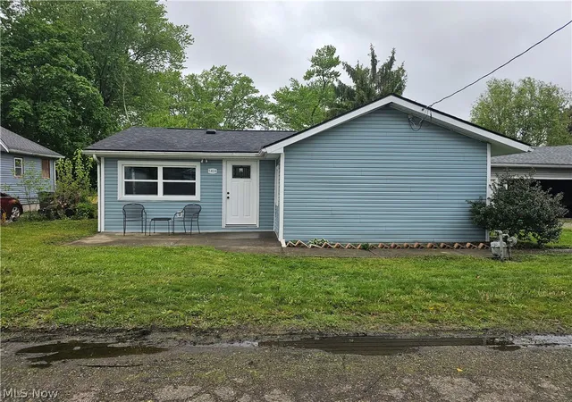 1st image of 1424 4th St, Lakemore, OH 44250 | MLS# 5206987