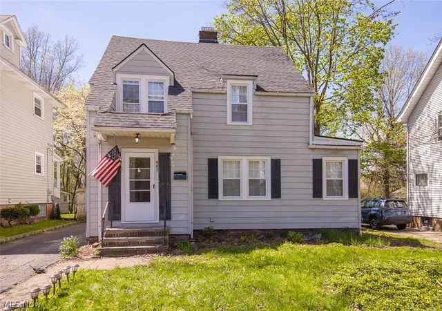 Photo 1 of Single family home for sale at 982 Roanoke Rd, Cleveland, OH 44121 | MLS# 5207069 | Listing updated on 2026-09-01