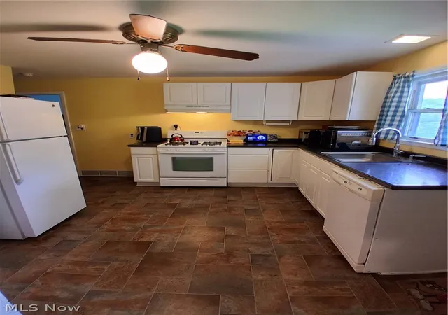 4th image of 68490 Elm St, Bridgeport, OH 43912 | MLS# 5207154