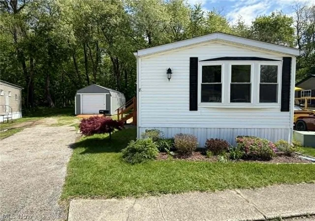 Photo 1 of Single family home for sale at 8 Hawaiian Dr, Madison, OH 44057 | MLS# 5207152 | Listing updated on 2026-08-24