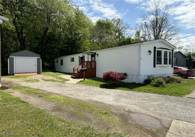 Photo 2 of Single family home for sale at 8 Hawaiian Dr, Madison, OH 44057 | MLS# 5207152 | Listing updated on 2026-08-24