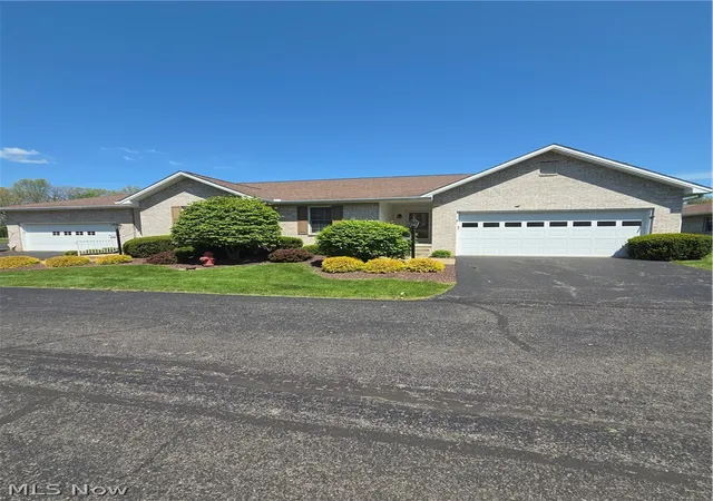 Photo 2 of Condo for sale at 193 Mathews Rd, Youngstown, OH 44512 | MLS# 5206591 | Listing updated on 2026-08-21