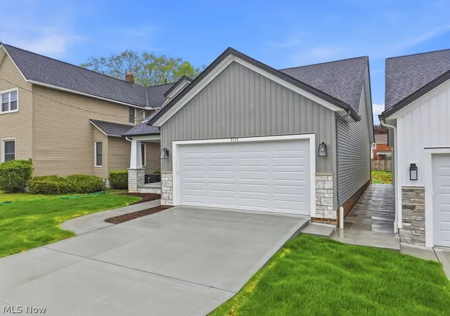 2nd image of 7133 Marcelline Ct, Cleveland, OH 44125 | MLS# 5206122