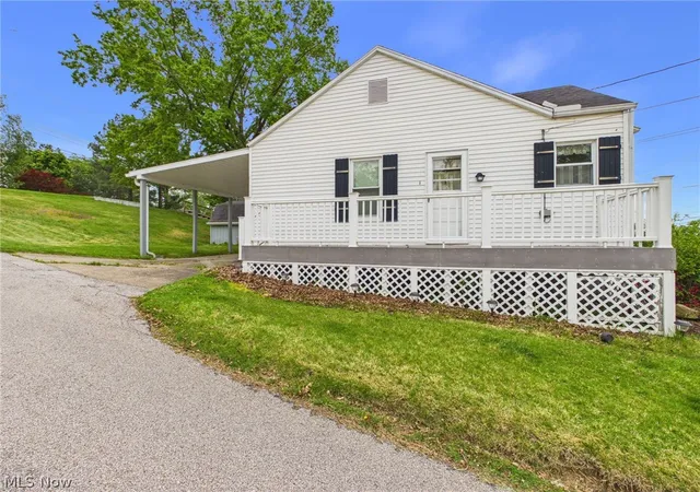 Homes for sale in Parkersburg, WV | 2504 New York Ave, Parkersburg, WV 26101 | MLS# 5206806