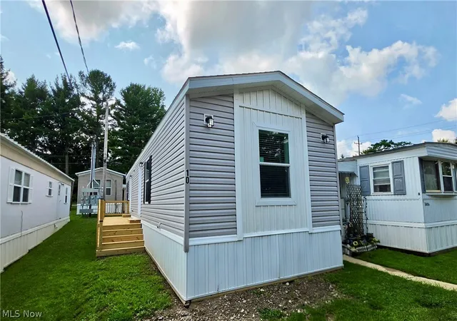 Photo 2 of Single family home for sale at 9735 Chillicothe Rd #10, Willoughby, OH 44094 | MLS# 5207224 | Listing updated on 2026-08-27