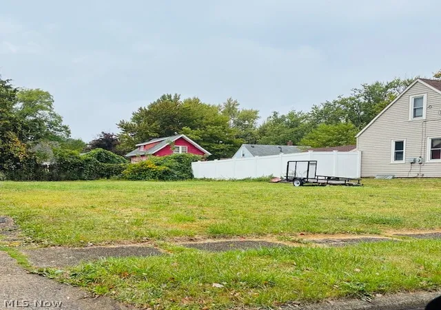2nd image of 902 Chinook Ave, Akron, OH 44305 | MLS# 5207381