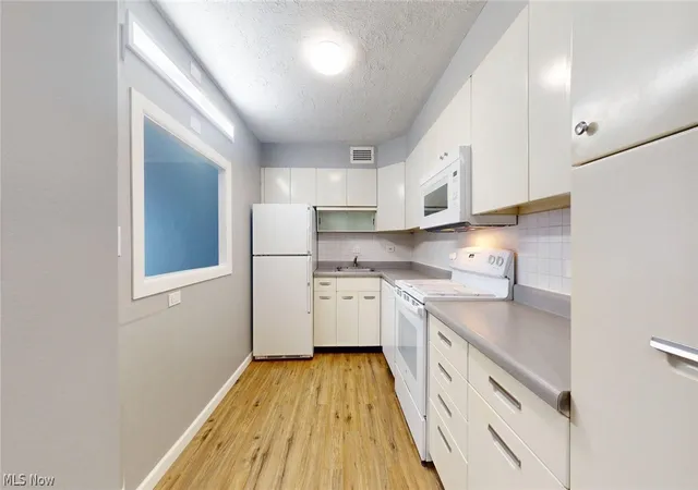 Homes for sale in Lakewood, OH | 12700 Lake Ave #804, Lakewood, OH 44107 | MLS# 5207277