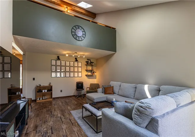 3rd image of 105 Topaz Trl, Cortland, OH 44410 | MLS# 5207347