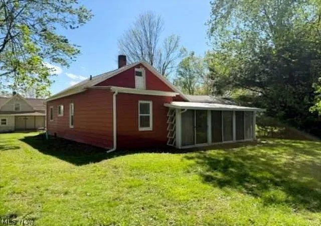 Photo 3 of Single family home for sale at 4047 John St, Atwater, OH 44201 | MLS# 5206751 | Listing updated on 2026-06-21