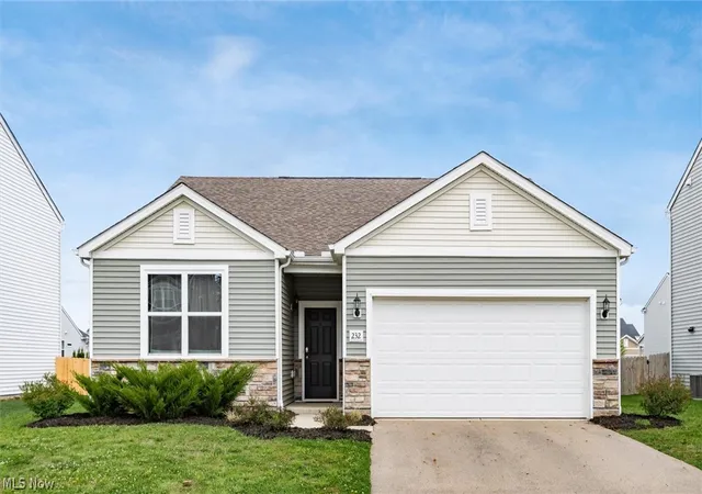 Homes for sale in South Bloomfield, OH | 232 Dowler Dr, South Bloomfield, OH 43103 | MLS# 5207526
