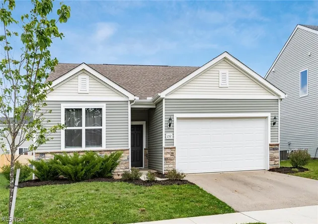 Homes for sale in South Bloomfield, OH | 232 Dowler Dr, South Bloomfield, OH 43103 | MLS# 5207526