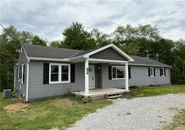 Homes for sale in Coshocton, OH | 700 Swayne St, Coshocton, OH 43812 | MLS# 5207547