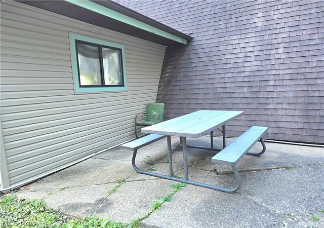 Photo 4 of Sale Pending at 8465 Blackrun Rd, Nashport, OH 43830 | MLS# 5207112 | Listing updated on 2026-10-03