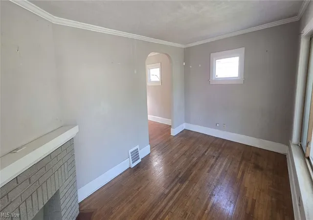 Homes for sale in Cleveland, OH | 3005 Hillcrest Ave, Cleveland, OH 44109 | MLS# 5207575