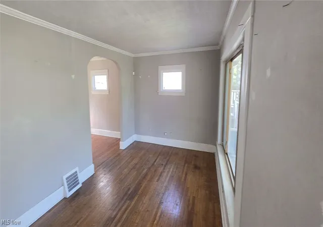 Homes for sale in Cleveland, OH | 3005 Hillcrest Ave, Cleveland, OH 44109 | MLS# 5207575