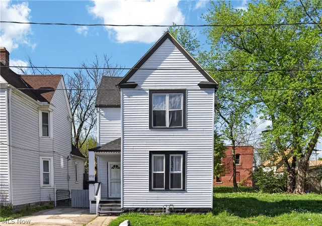 Homes for sale in Cleveland, OH | 2212 Selzer Ave, Cleveland, OH 44109 | MLS# 5207287