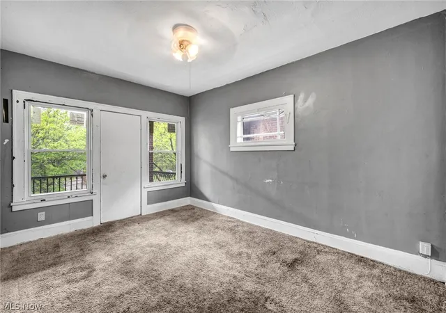 Listing Photo 4 - Condo for sale in building located at 889 E 143rd St, Cleveland, OH 44110