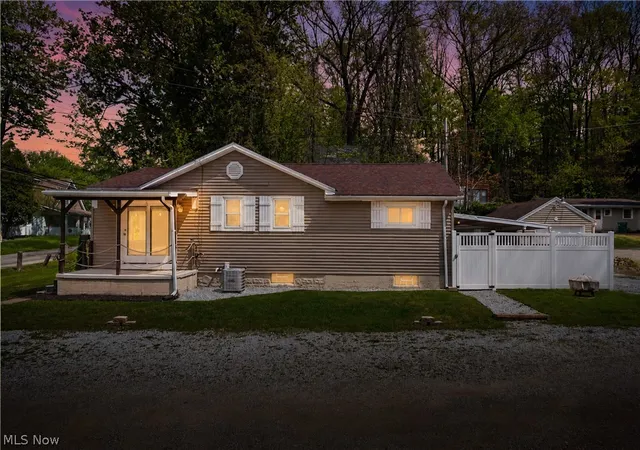 Photo 2 of Single family home for sale at 3771 S Turkeyfoot Rd, New Franklin, OH 44319 | MLS# 5207297 | Listing updated on 2026-08-24