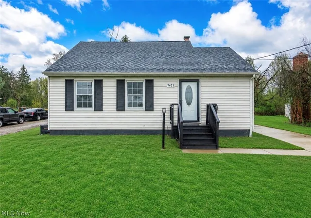 Homes for sale in Oakwood, OH | 7623 Macedonia Rd, Oakwood, OH 44146 | MLS# 5205670