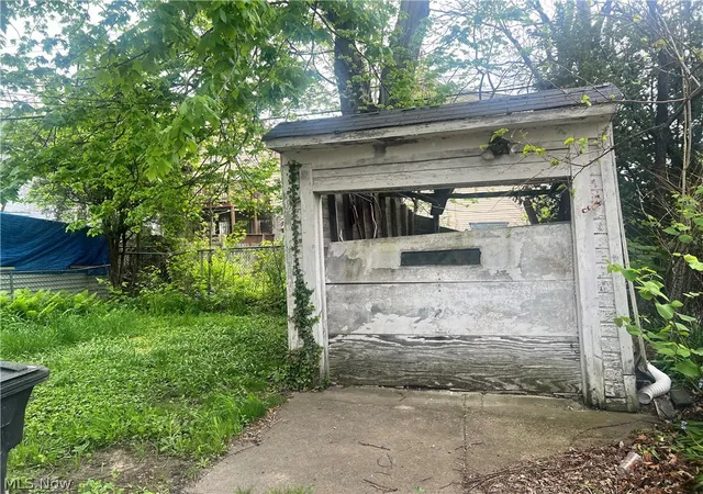 Homes for sale in Cleveland, OH | 987 E 129th St, Cleveland, OH 44108 | MLS# 5207099