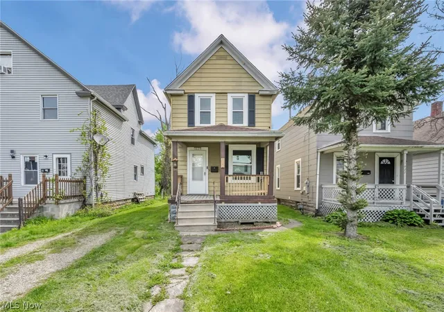 Homes for sale in Lorain, OH | 1023 W Washington Ave, Lorain, OH 44052 | MLS# 5190270
