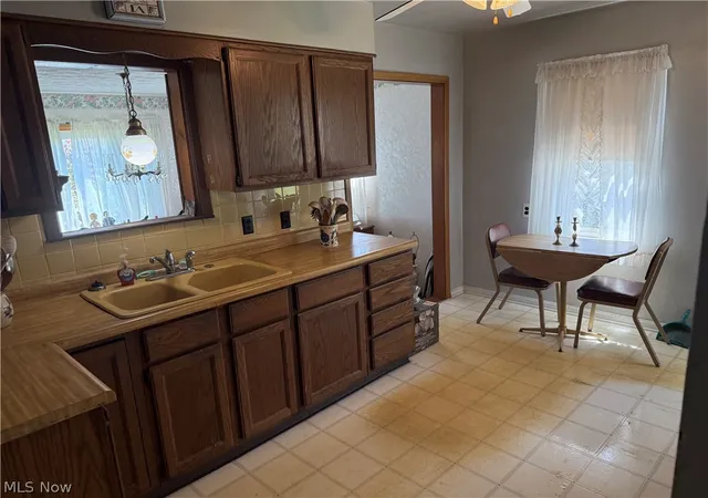 4th image of 533 Forest Hill Dr, Youngstown, OH 44515 | MLS# 5207820
