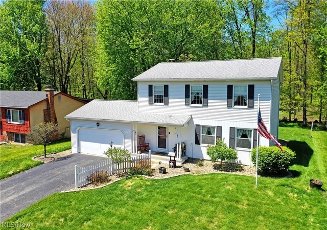 Photo 3 of Single family home for sale at 34 Hickory Tr Dr, Girard, OH 44420 | MLS# 5207724 | Listing updated on 2026-07-09