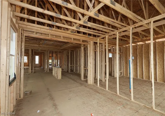 4th image of 2433 Merriment Dr, Elyria, OH 44035 | MLS# 5207846