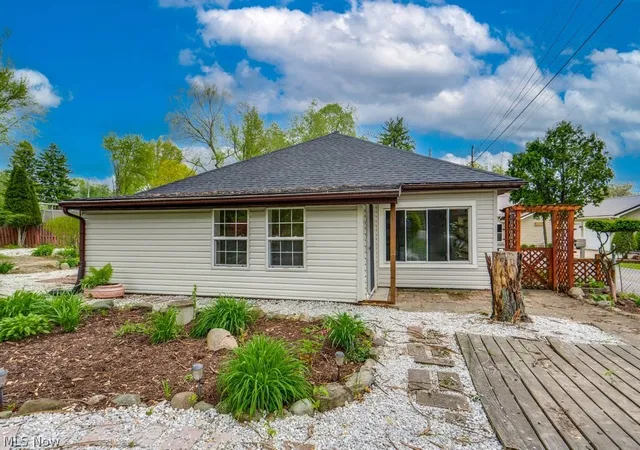 2nd image of 4944 Coleman Dr, New Franklin, OH 44319 | MLS# 5207490