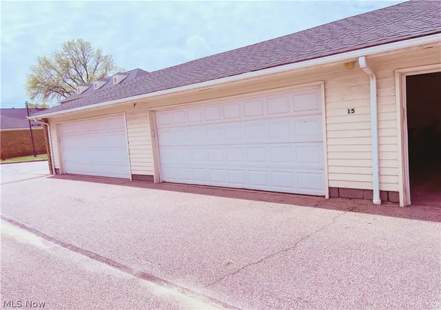 10th image of 5810 Tiffany Ct, Cleveland, OH 44124 | MLS# 5207892